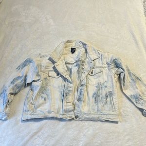 Boxy cropped denim jacket